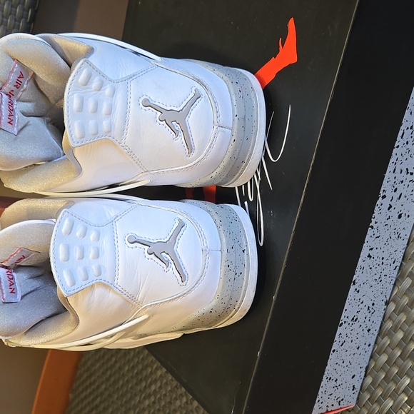 Jordan 4 Oreo - Picture 2 of 4